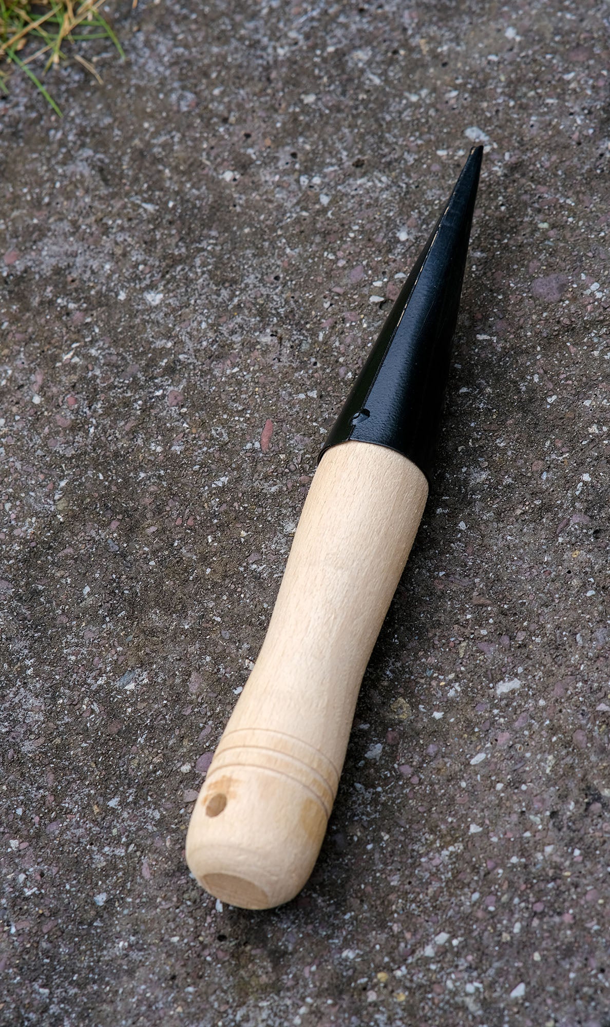 Dibber - Green's of Ireland Online Garden Shop.  Tools, Avergon, Daffodil Bulbs, Tulip Bulbs, Crocus Bulbs, Autumn Bulbs, Bulbs, Cheap Bulbs