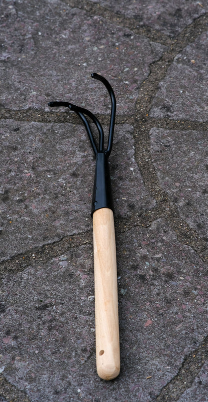 Cultivator - Green's of Ireland Online Garden Shop.  Tools, Avergon, Daffodil Bulbs, Tulip Bulbs, Crocus Bulbs, Autumn Bulbs, Bulbs, Cheap Bulbs