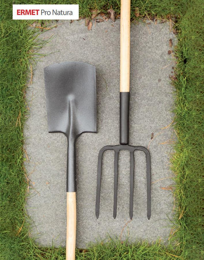 Ermet Garden Shovel Straight spade • Beech, lacquered, strong handle • Ergonomic HDPE grip • Hardened steel head Made 100% in EU. Weight 1700g Length 1250mm Colour Black/Natural Material Hardened steel, beech wood. Made in 100% in EU Green's of Ireland - Online Garden Shop